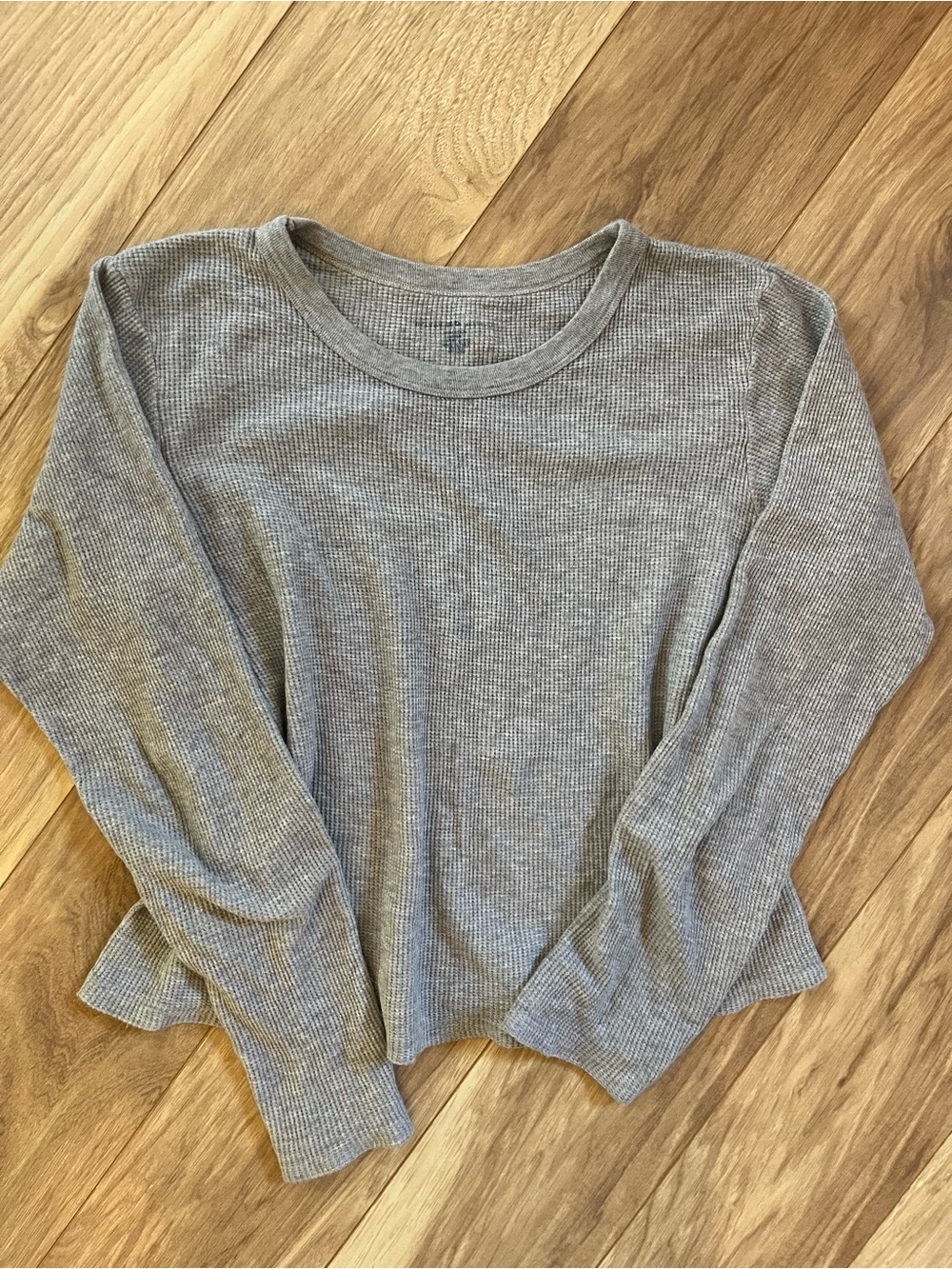 Brandy Melville ribbed long sleeve shirt